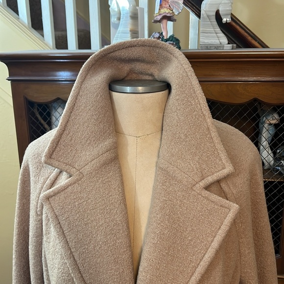 Veronica Beard NWT 100% Wool Camel Bjorn Belted 3 Button Coat. Size XL. NWT - Picture 3 of 16